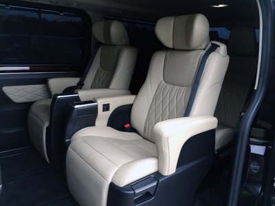 TOYOTA GRAND ACE - 9