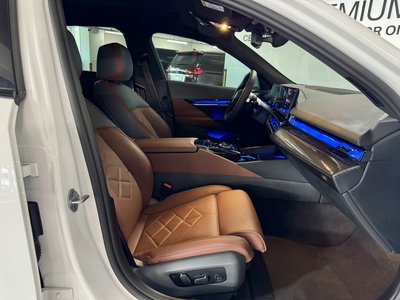 2025 BMW 5 SERIES — миниатюра 12
