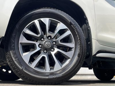 TOYOTA LAND CRUISER PRADO - 9