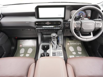 TOYOTA LAND CRUISER 250 - 6