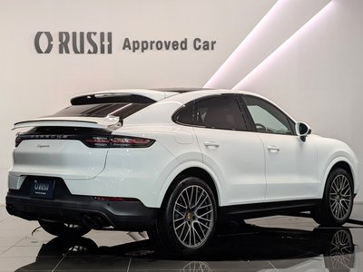 2020 Porsche CAYENNE photo 4