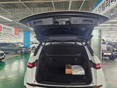 2025 LAND Rover RANGE ROVER EVOQUE — миниатюра 12