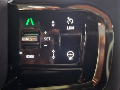 صورة 9 لـ 2025 LAND Rover RANGE ROVER EVOQUE
