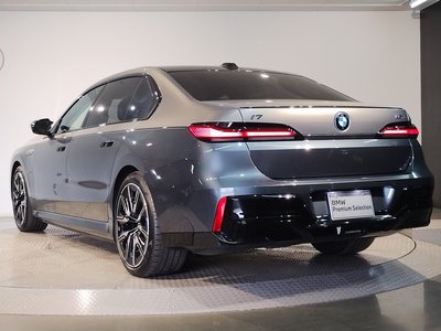 BMW I7 - 8