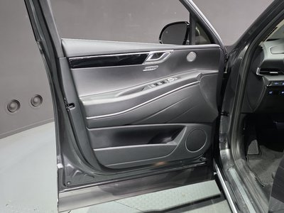 2022 Genesis GV80 — миниатюра 14