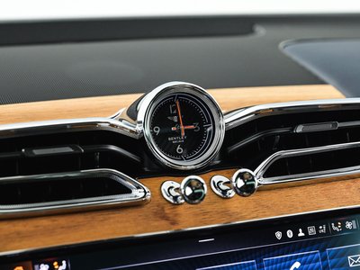2023 Bentley BENTAYGA thumbnail 31