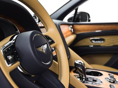 2023 Bentley BENTAYGA thumbnail 30