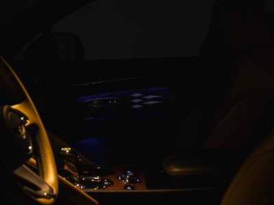 2023 Bentley BENTAYGA thumbnail 39