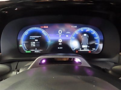 TOYOTA CROWN CROSSOVER - 6