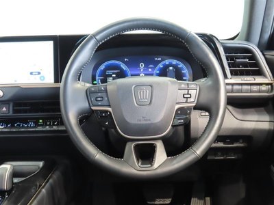 TOYOTA CROWN CROSSOVER - 5