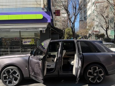 ROLLS-ROYCE CULLINAN - 2