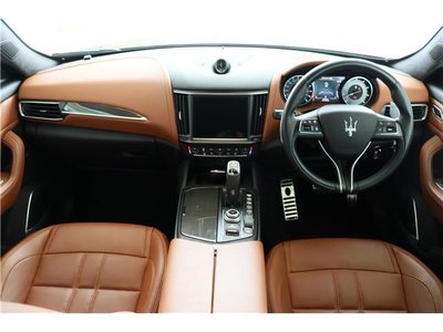 MASERATI LEVANTE - 4