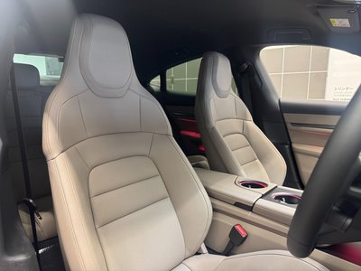 2025 Porsche TAYCAN 缩略图 17