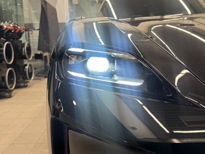 2025 Porsche TAYCAN photo 9