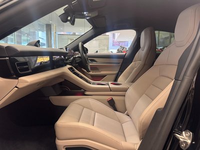 2025 Porsche TAYCAN 缩略图 21