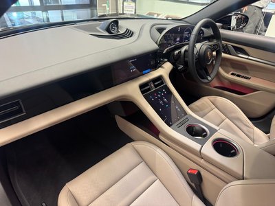 2025 Porsche TAYCAN 缩略图 20
