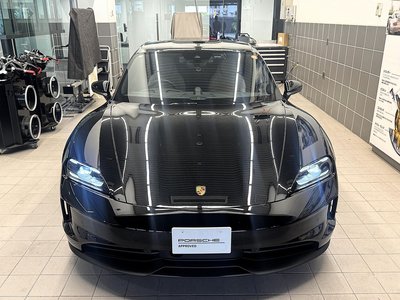 2025 Porsche TAYCAN photo 3
