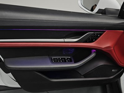 صورة مصغرة 14 لـ 2021 Porsche TAYCAN
