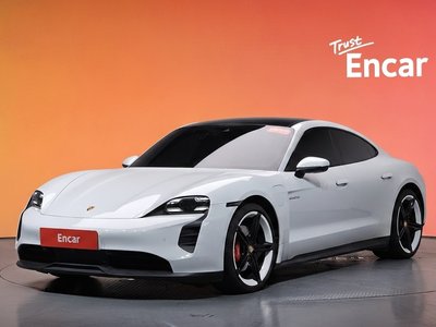 2021 Porsche TAYCAN — фото 1