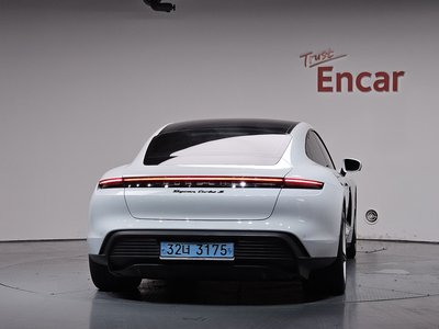 2021 Porsche TAYCAN — фото 4