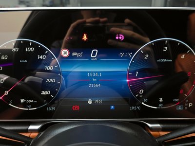 MERCEDES-BENZ S-CLASS - 8