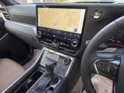 صورة 10 لـ 2025 Lexus GX