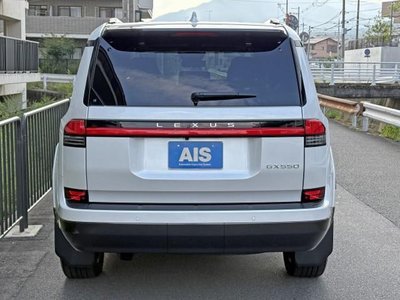 صورة 4 لـ 2025 Lexus GX
