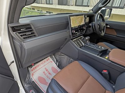 صورة مصغرة 30 لـ 2025 Lexus GX