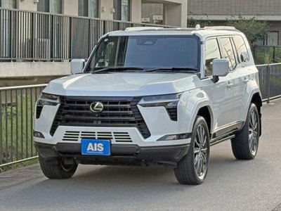 صورة 1 لـ 2025 Lexus GX