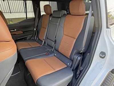 صورة مصغرة 14 لـ 2025 Lexus GX