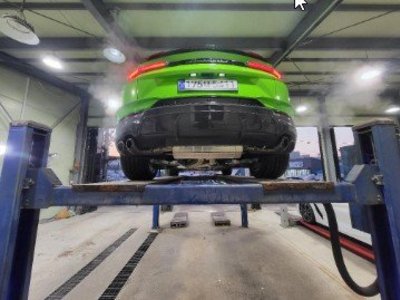 LAMBORGHINI URUS - 2