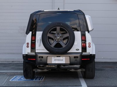 LAND ROVER DEFENDER - 8