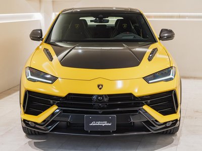 LAMBORGHINI URUS - 4