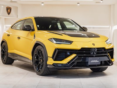 LAMBORGHINI URUS - 1