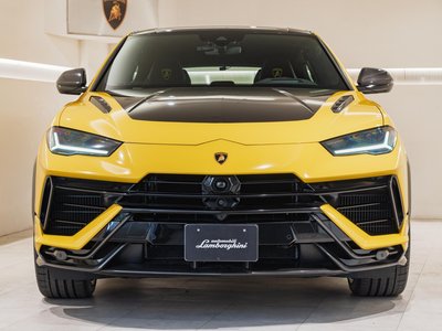 LAMBORGHINI URUS - 3