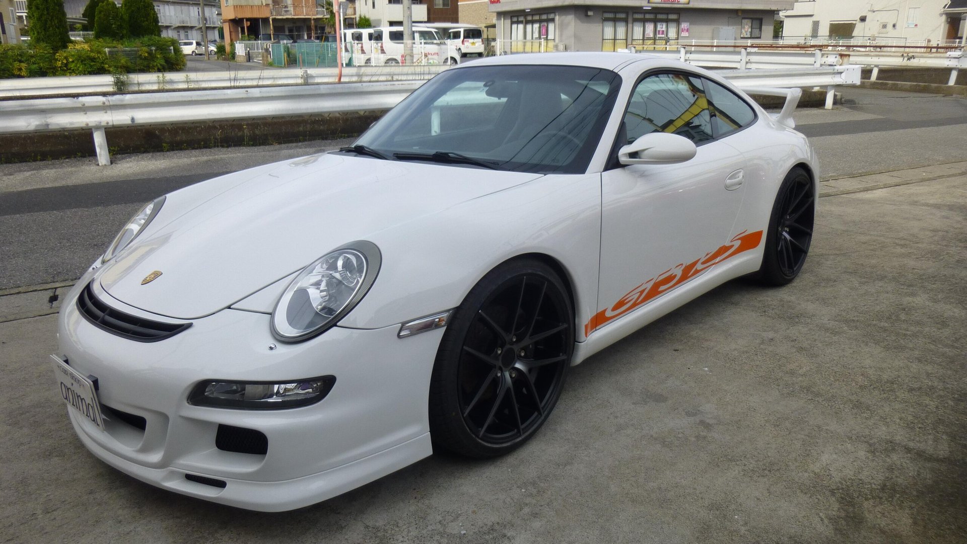 PORSCHE 911 - View 1