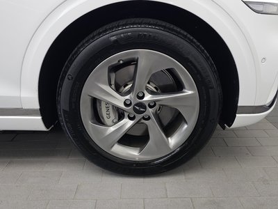 صورة 8 لـ 2024 Genesis GV70