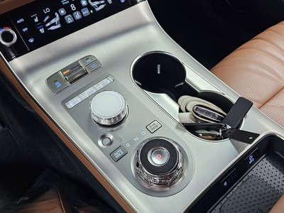2024 Genesis GV70 thumbnail 12