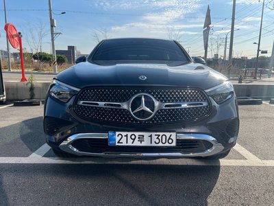 2025 Mercedes-BENZ GLC photo 1