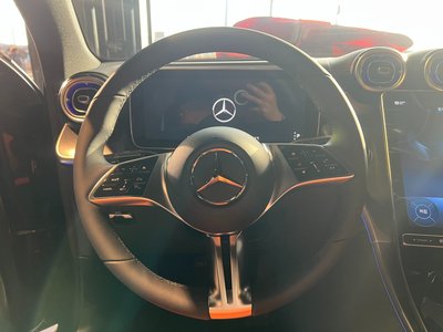 2025 Mercedes-BENZ GLC photo 8