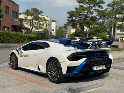 LAMBORGHINI HURACAN - 2