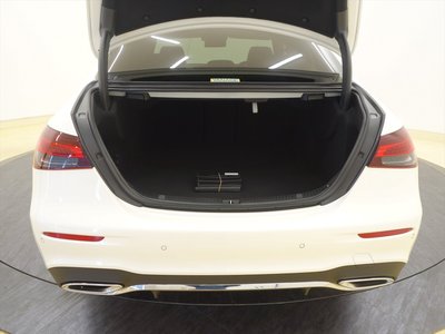 MERCEDES-BENZ E-CLASS - 7