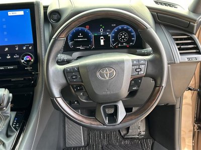 2024 TOYOTA ALPHARD photo 6