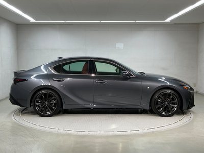 LEXUS IS - 3