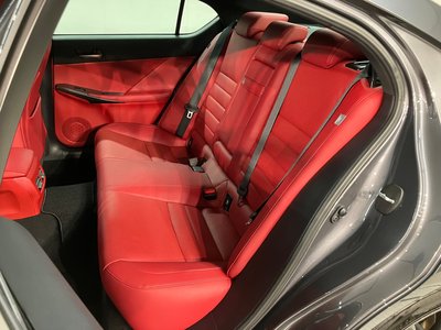 LEXUS IS - 10
