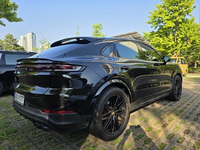 PORSCHE CAYENNE - 4