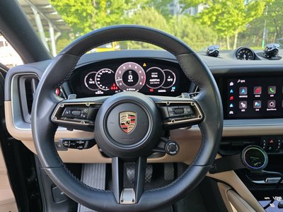 PORSCHE CAYENNE - 8
