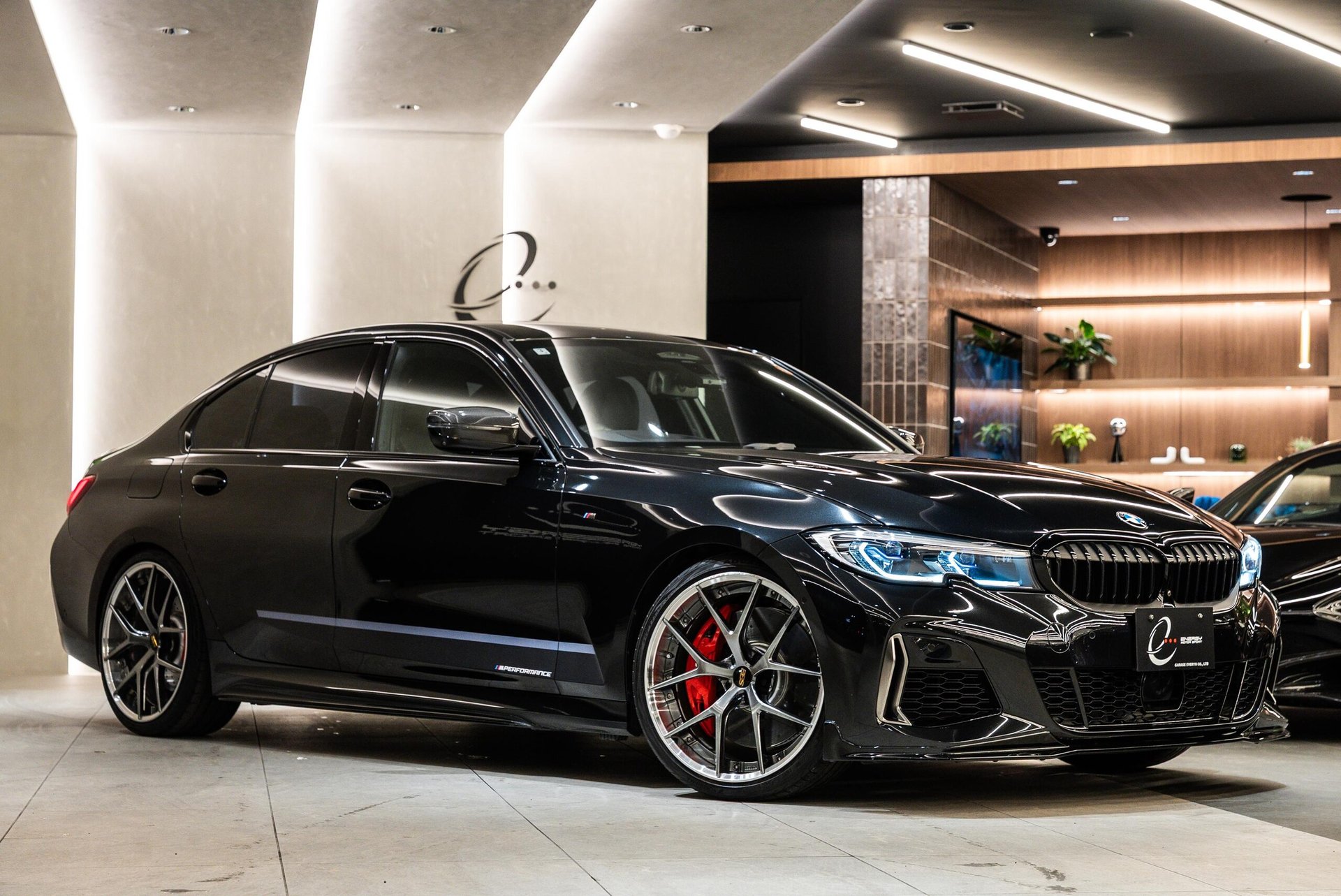 BMW 3 SERIES - View 1