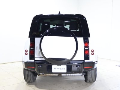 LAND ROVER DEFENDER - 7