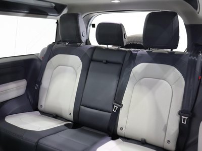 LAND ROVER DEFENDER - 5